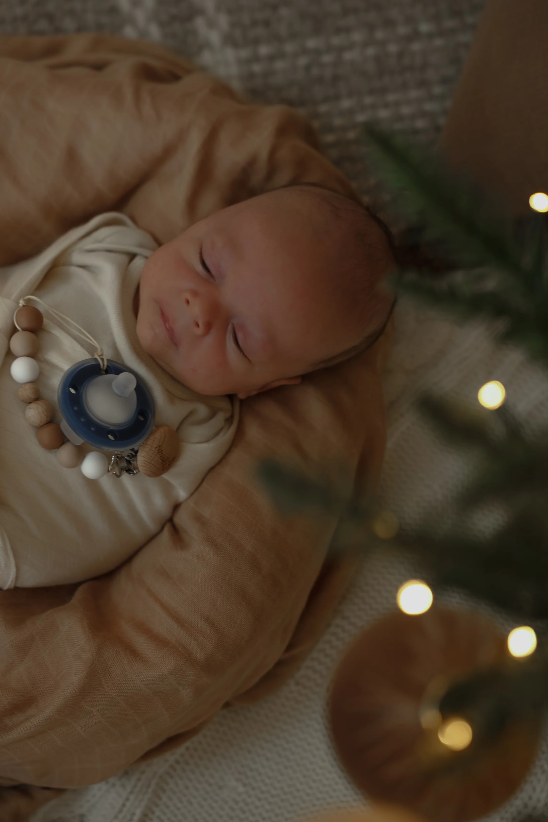 Ninni Co. Hazelnut Pacifier Clip - Image 4